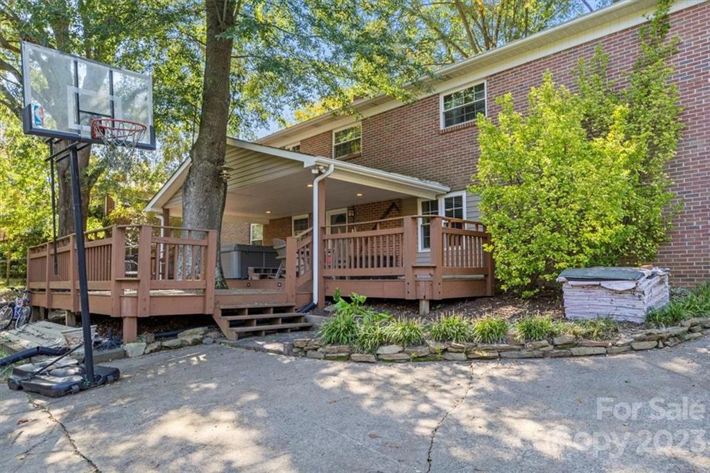 Royal Oaks - Residential