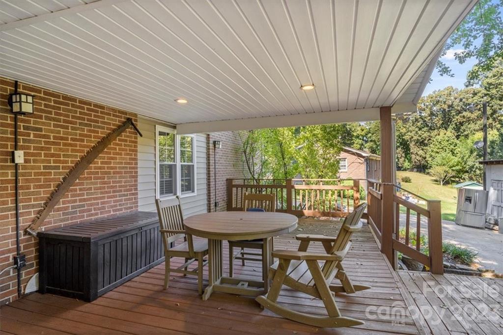 Royal Oaks - Residential