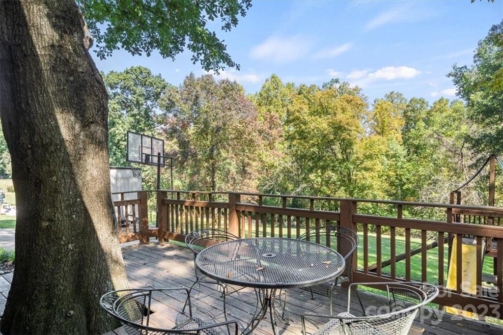 Royal Oaks - Residential