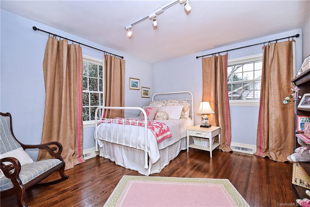 Country Club Heights - Residential