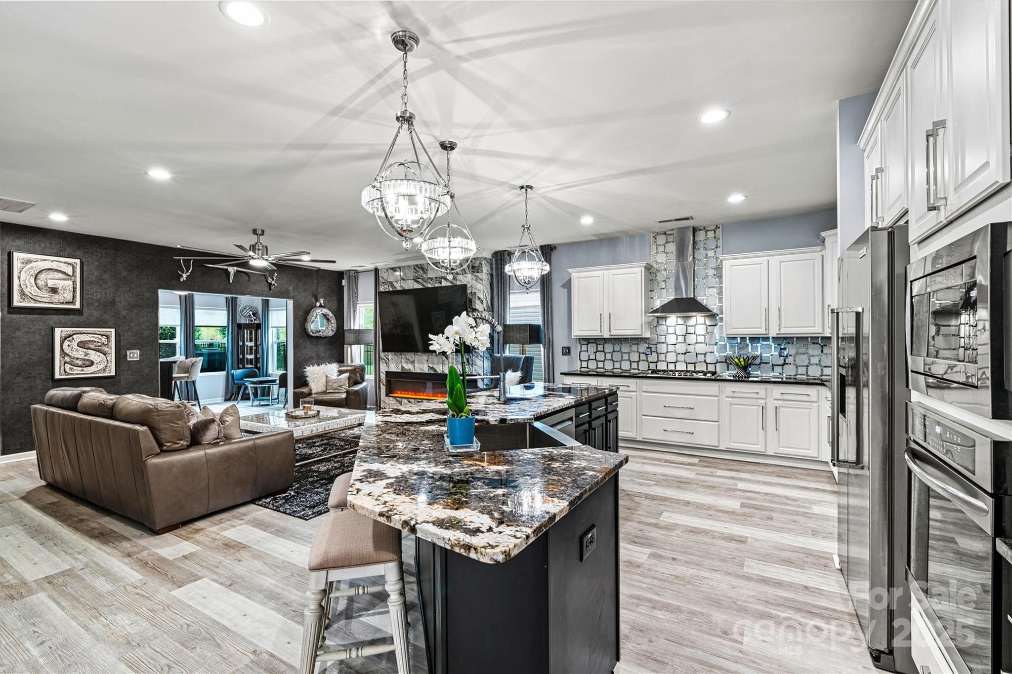 7809 Creek Park Drive