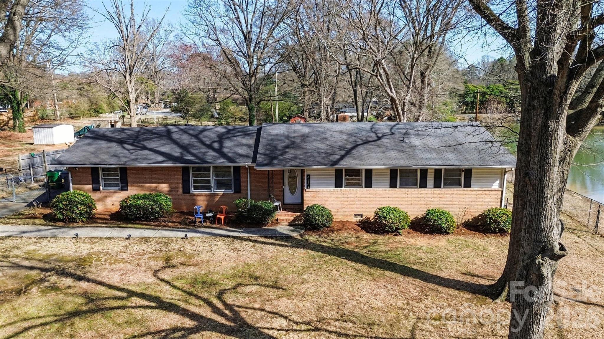 Lakeview Manor - Residential