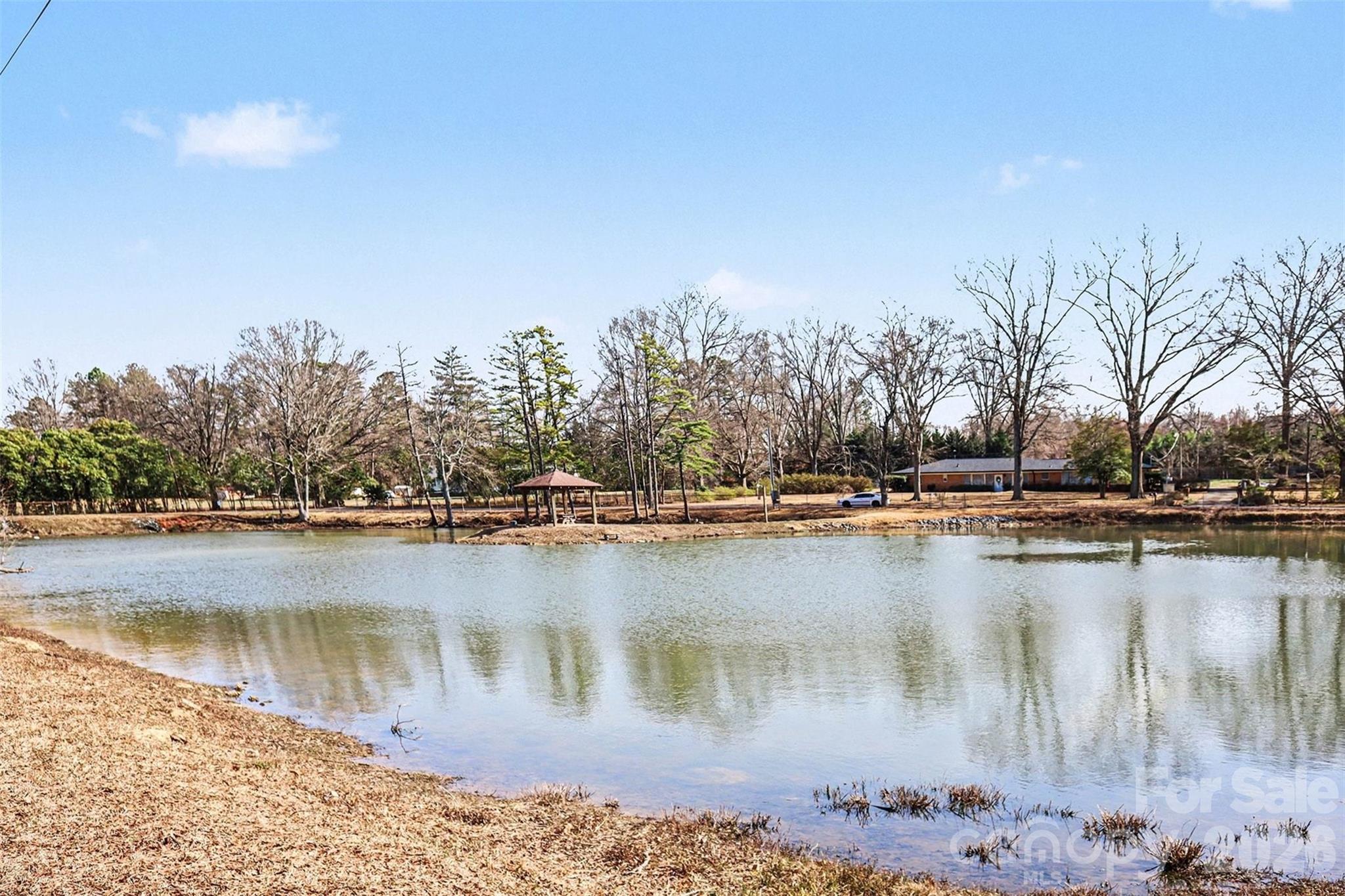 Lakeview Manor - Residential