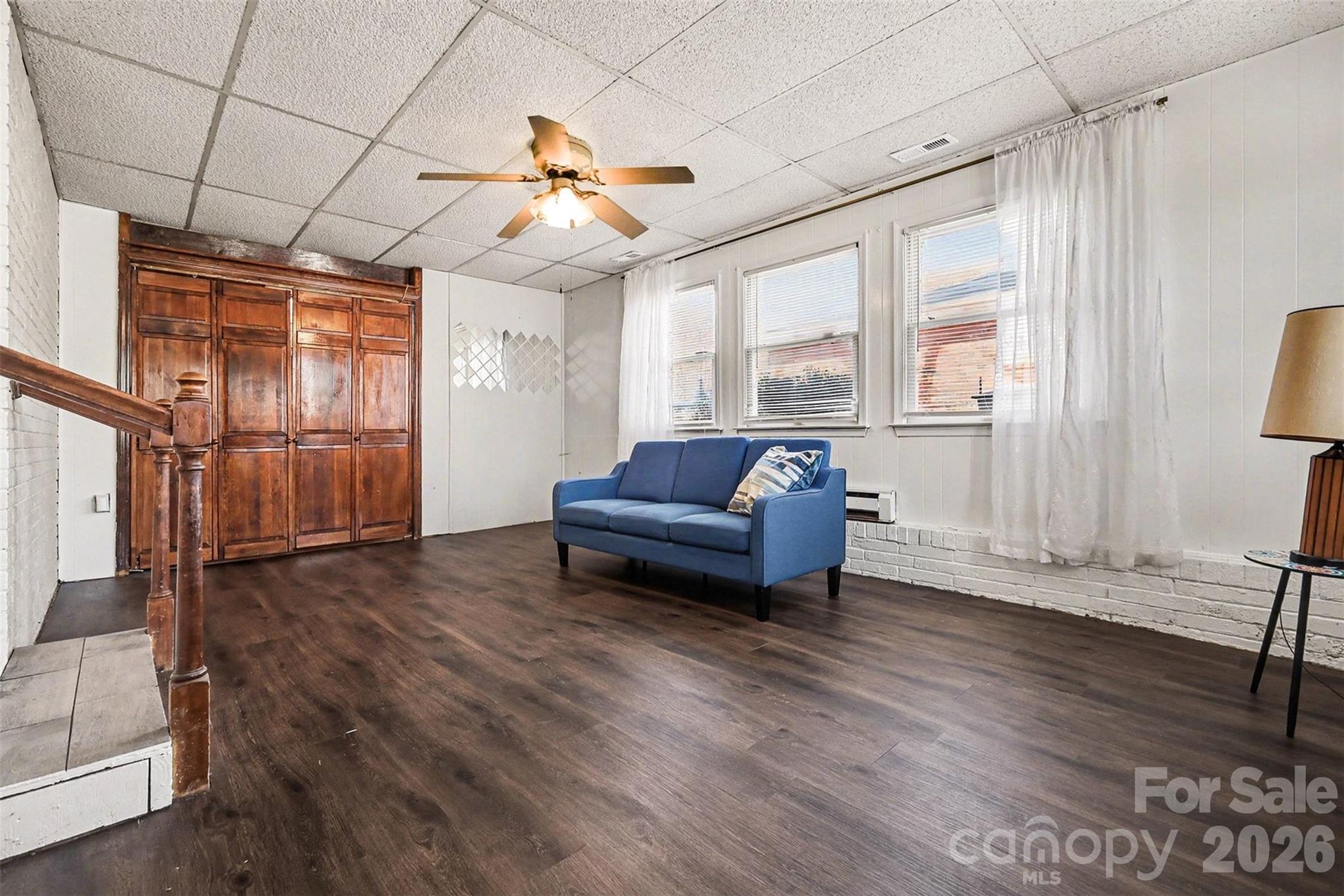 Lakeview Manor - Residential