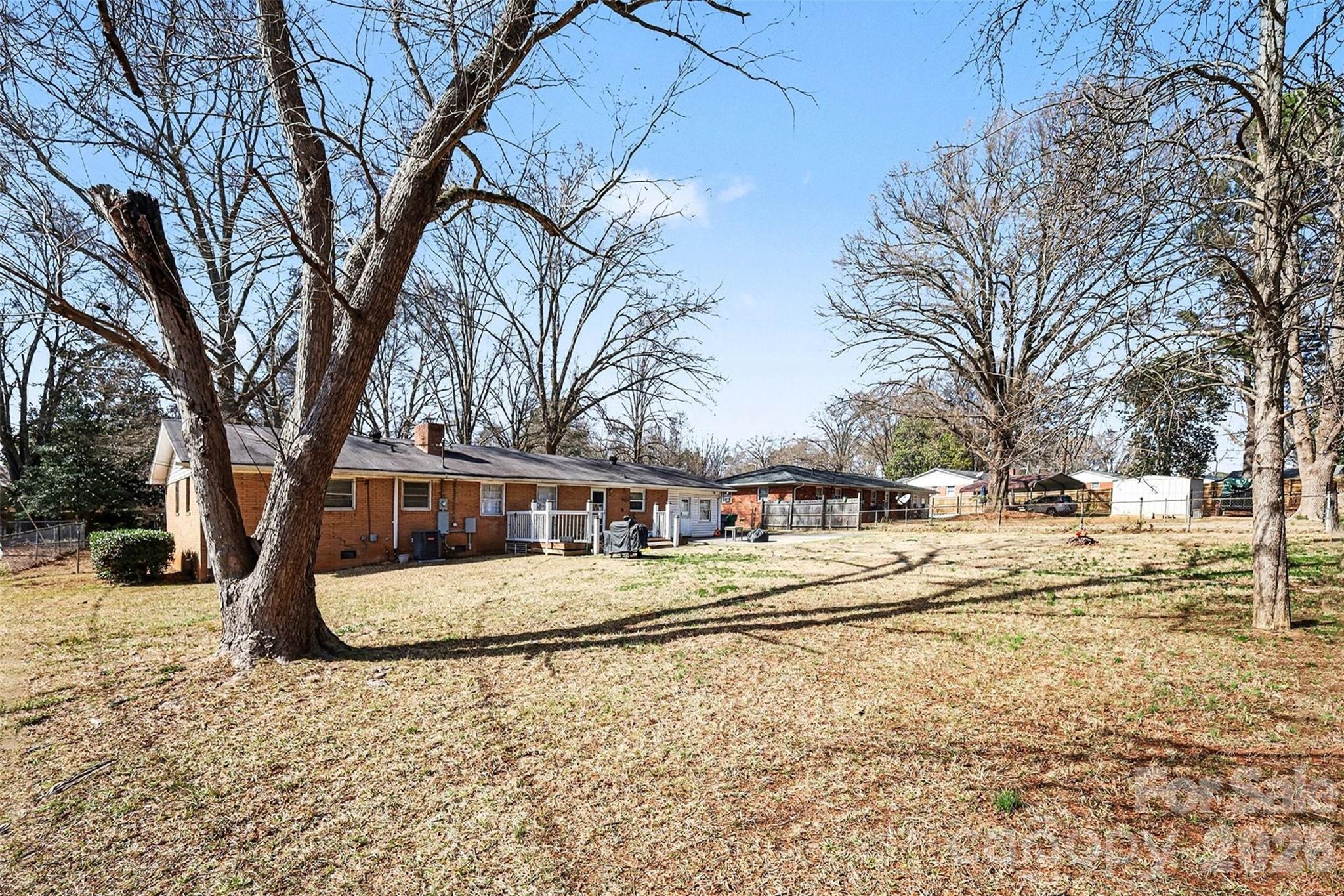 Lakeview Manor - Residential