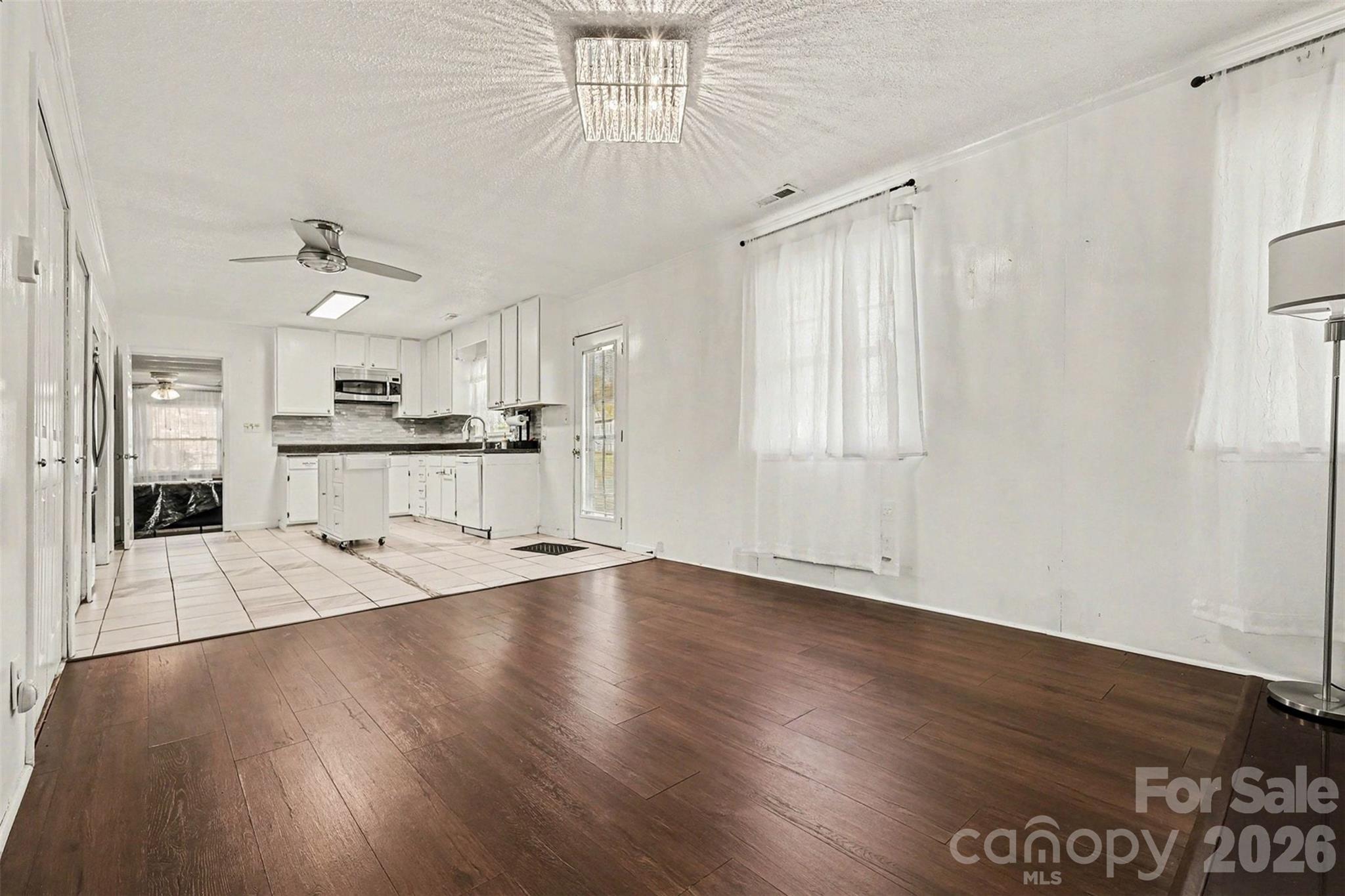 Lakeview Manor - Residential