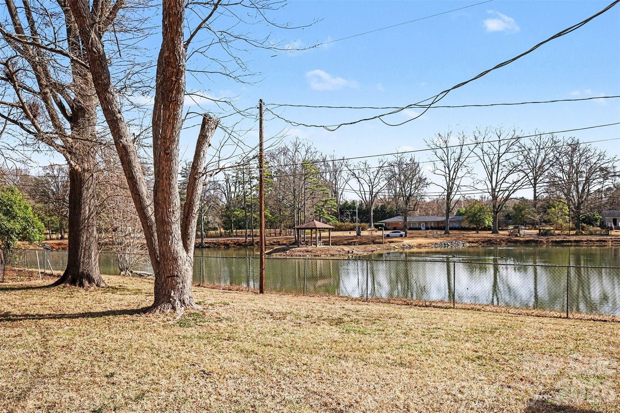 Lakeview Manor - Residential