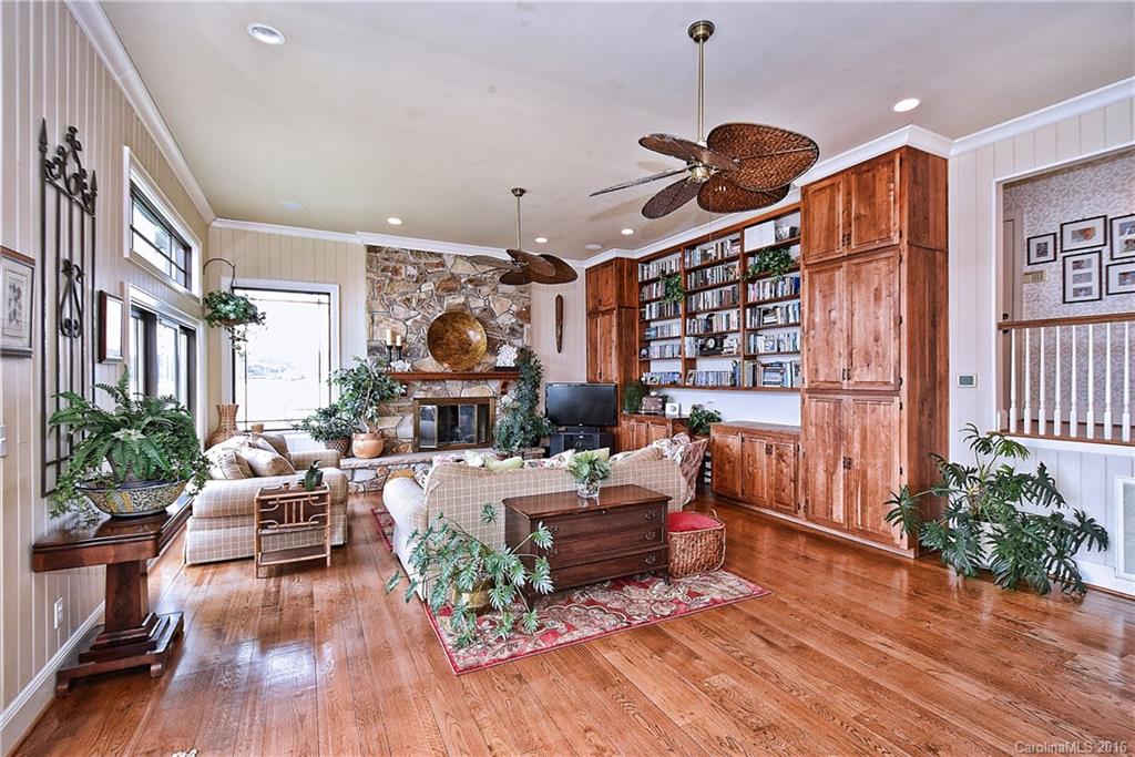 Island Forest - Residential