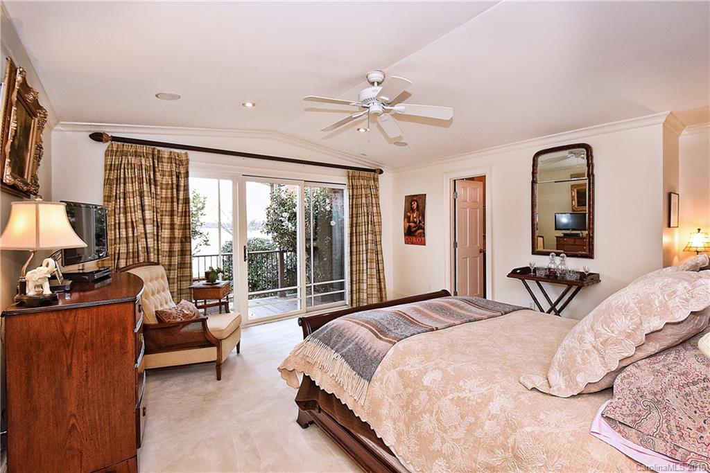 Island Forest - Residential