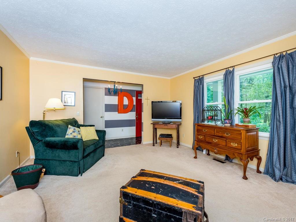 English Hills - Residential