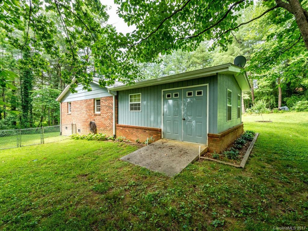 English Hills - Residential