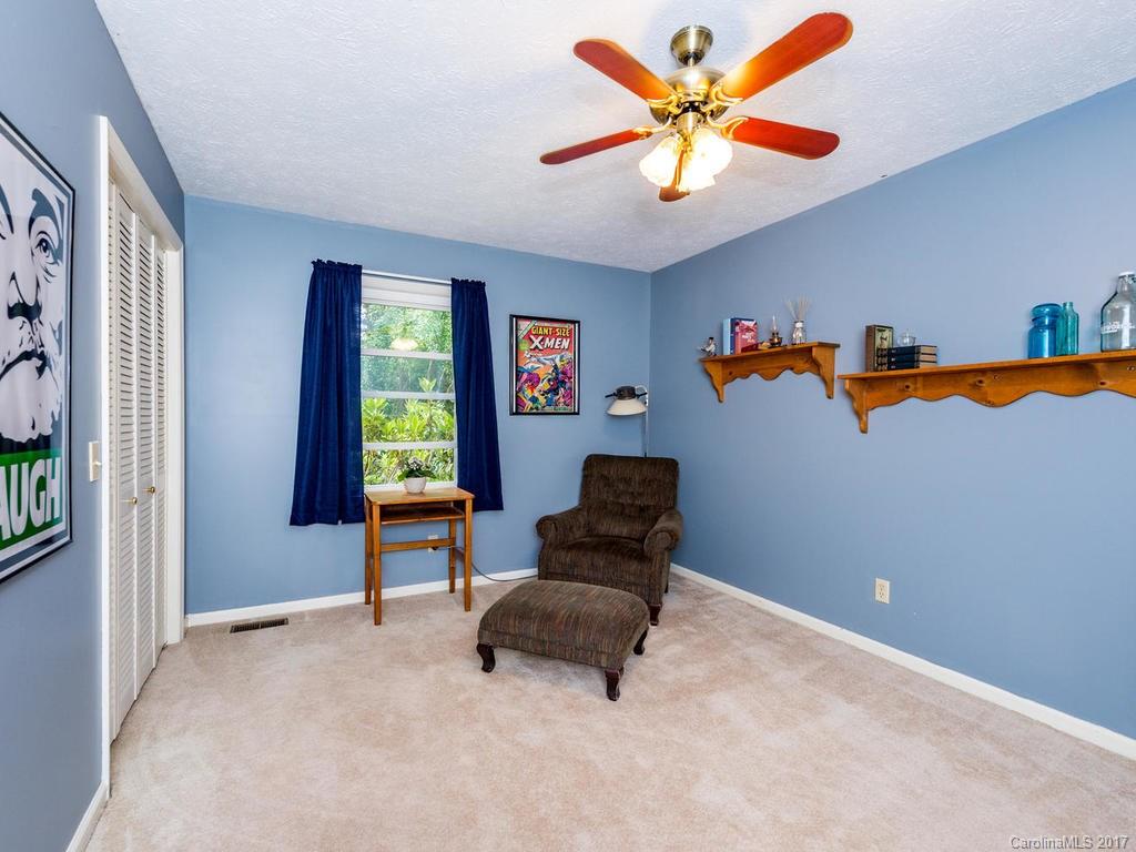 English Hills - Residential