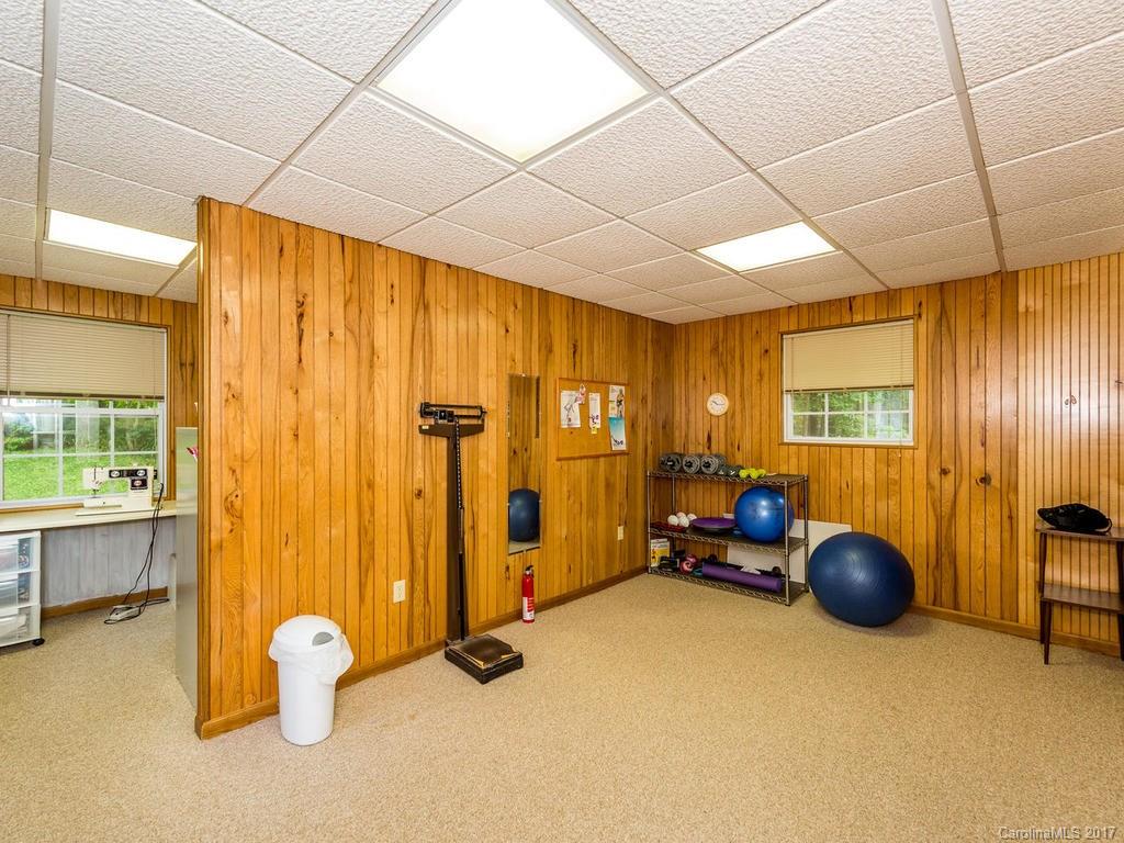 English Hills - Residential