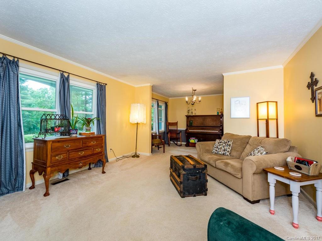 English Hills - Residential