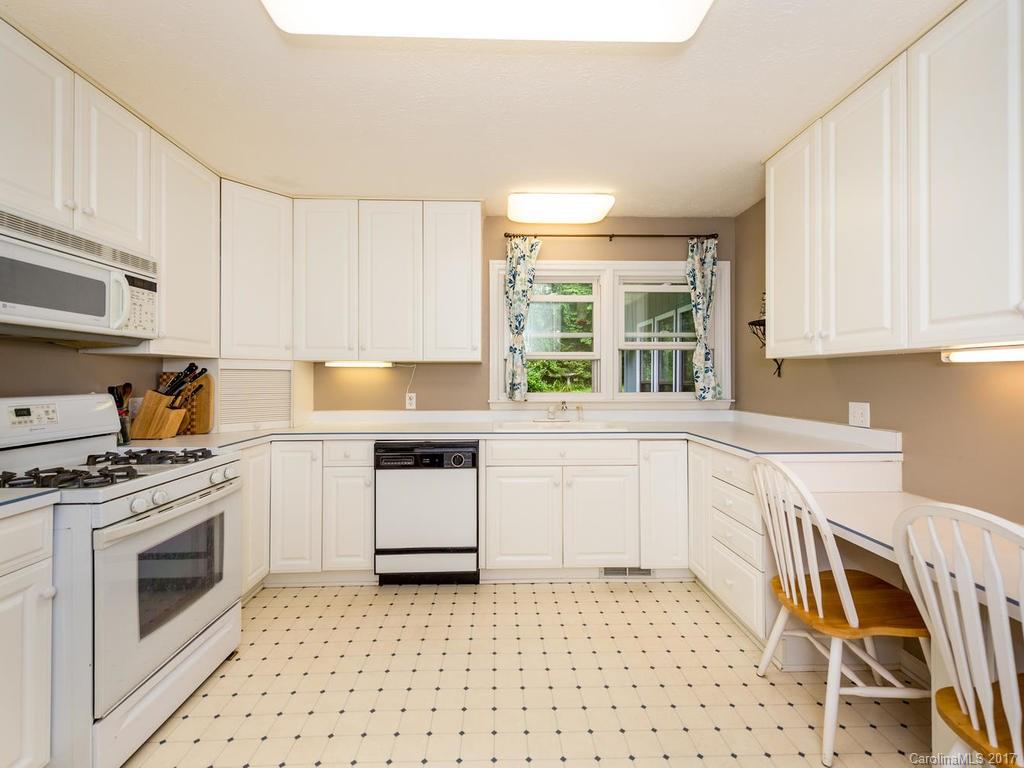 English Hills - Residential