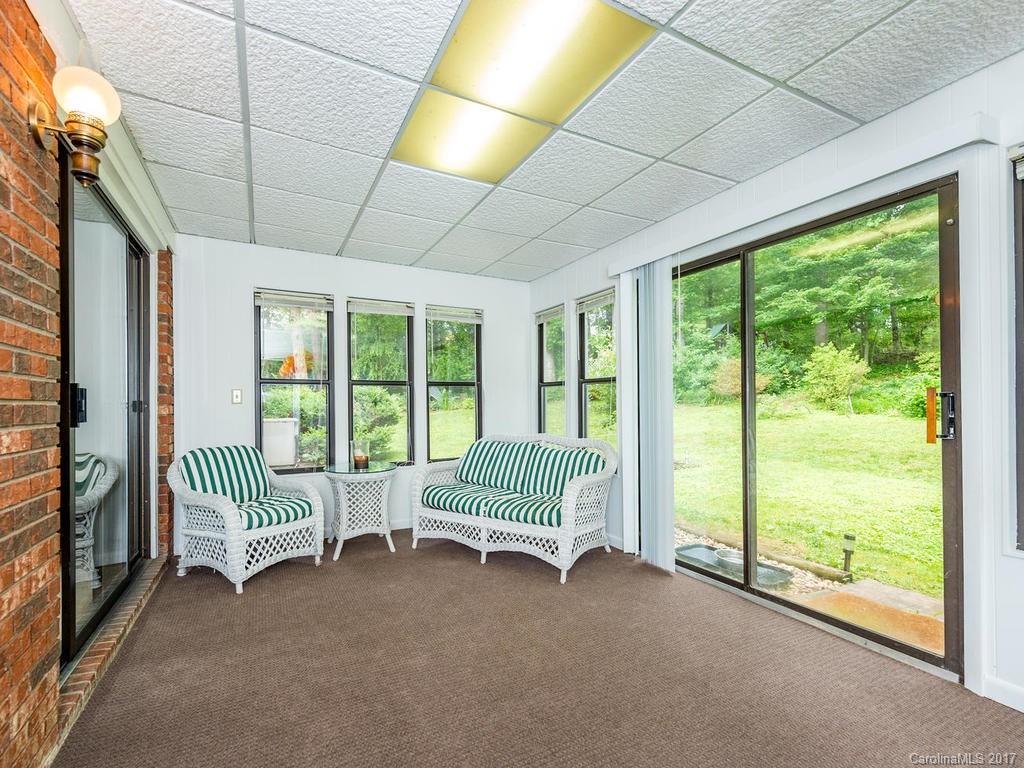 English Hills - Residential