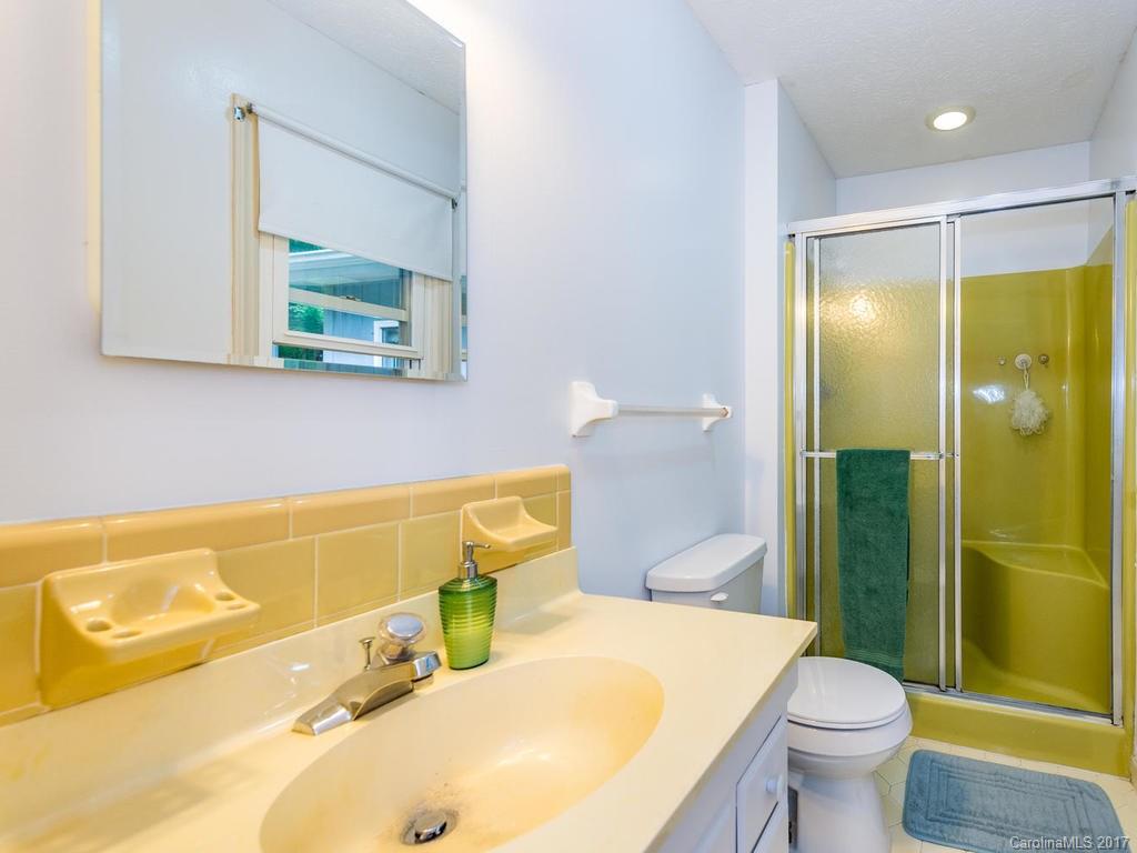 English Hills - Residential