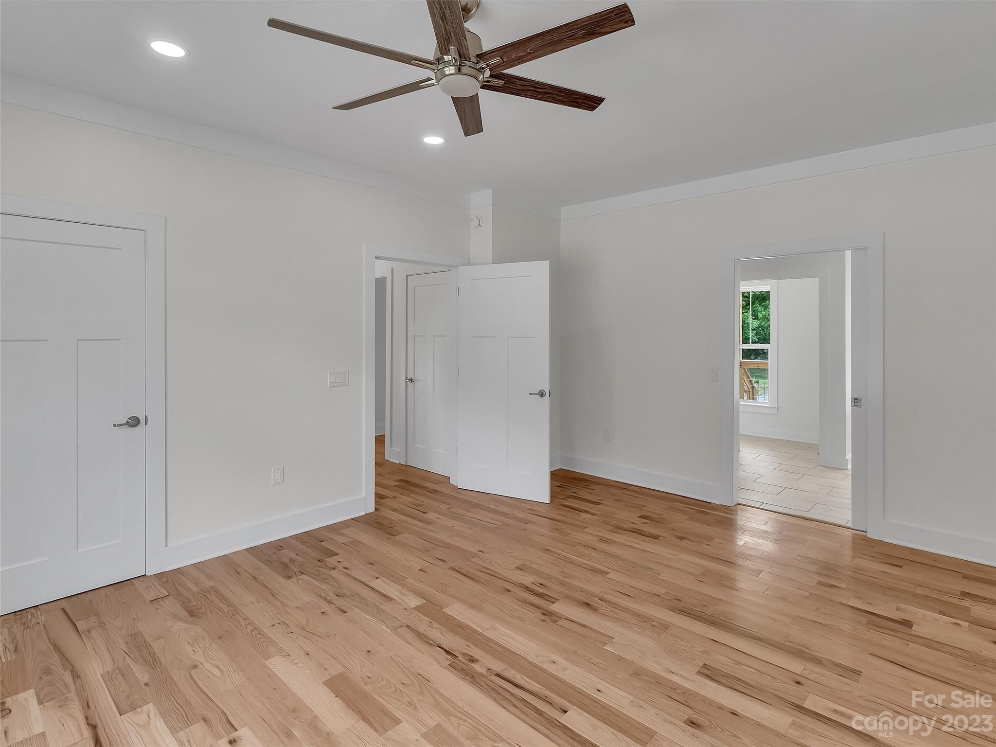 Walnut Ridge - Residential