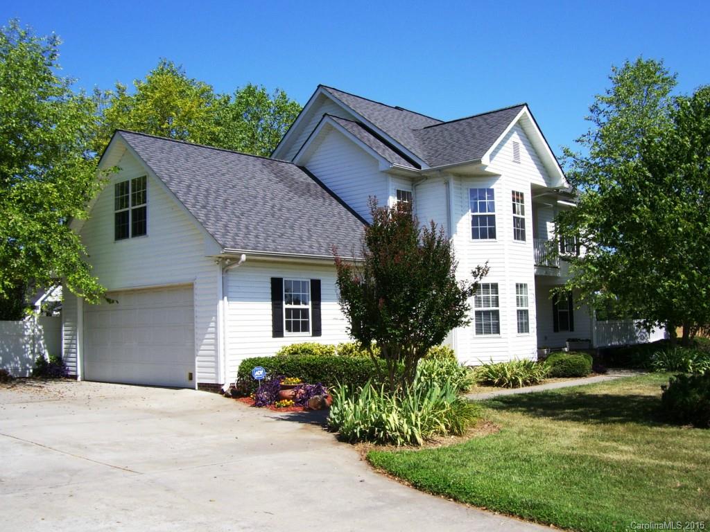 Falcon Crest - Residential