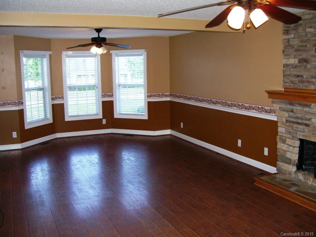 Falcon Crest - Residential