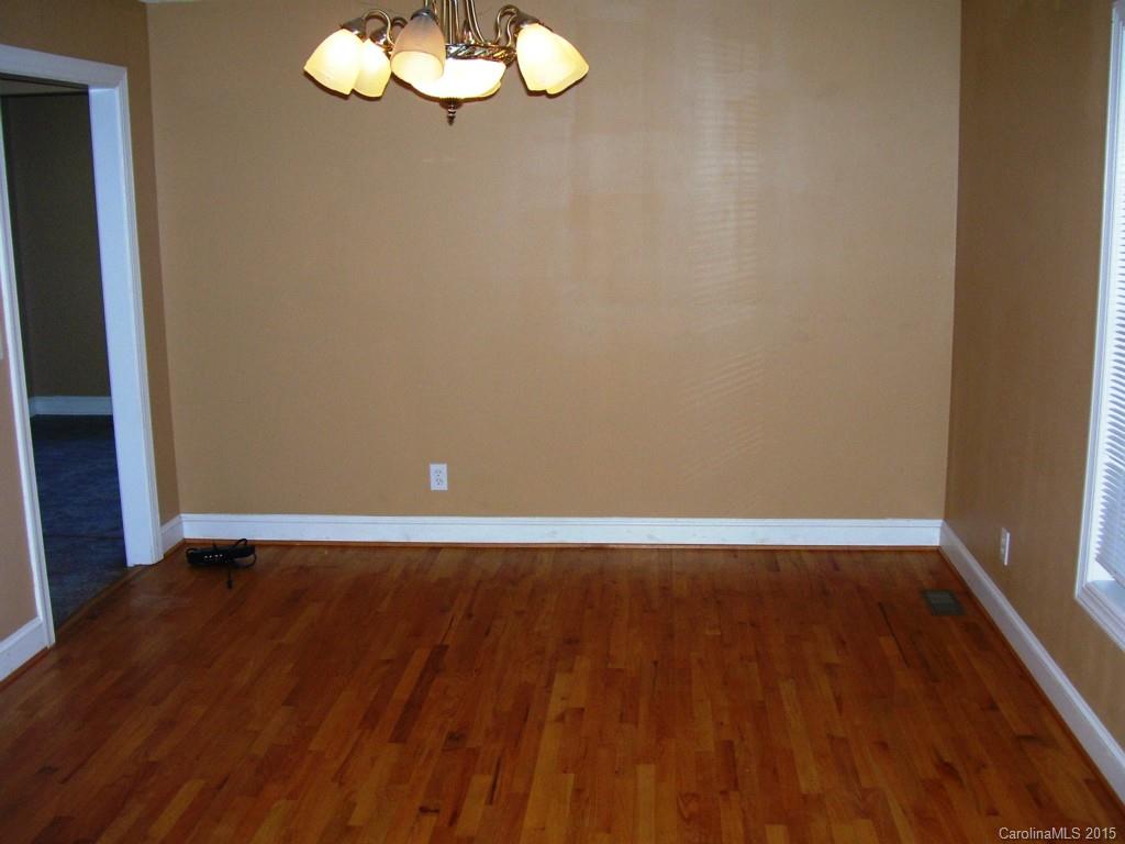 Falcon Crest - Residential