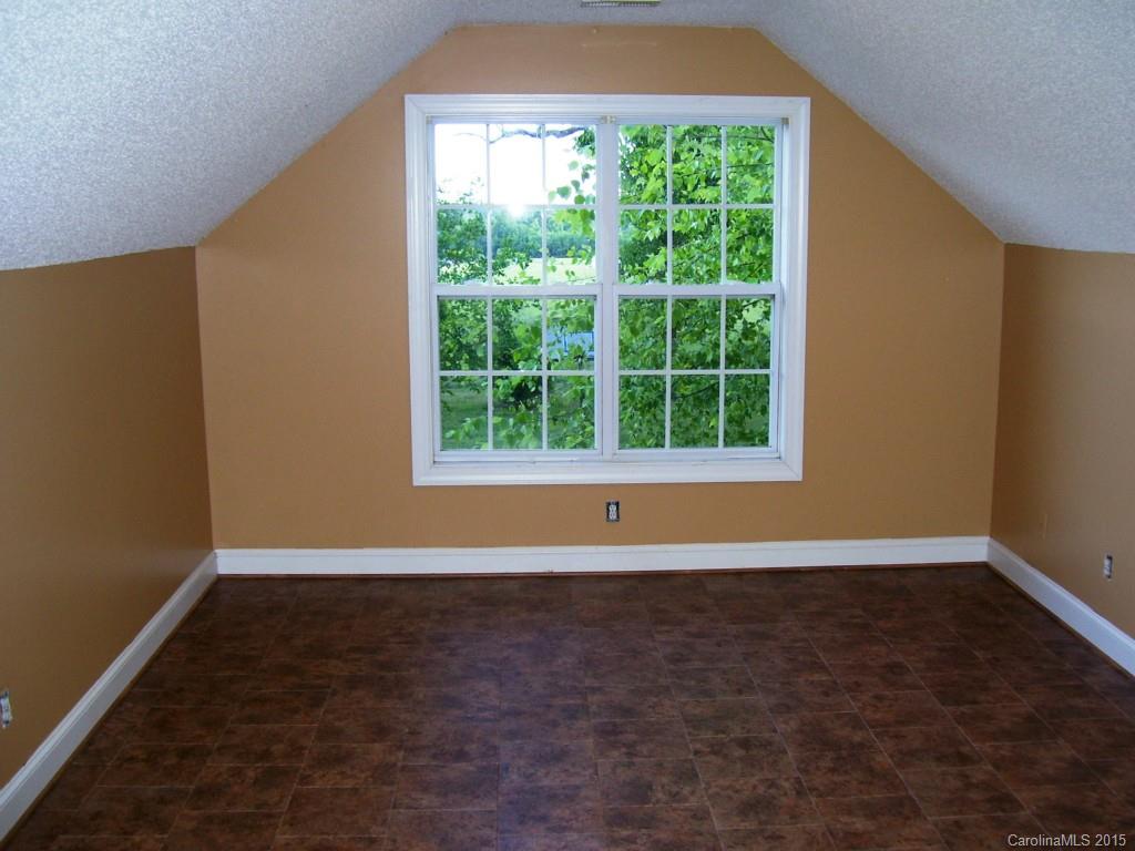 Falcon Crest - Residential