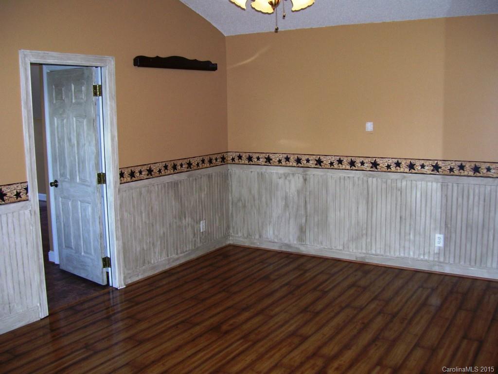 Falcon Crest - Residential