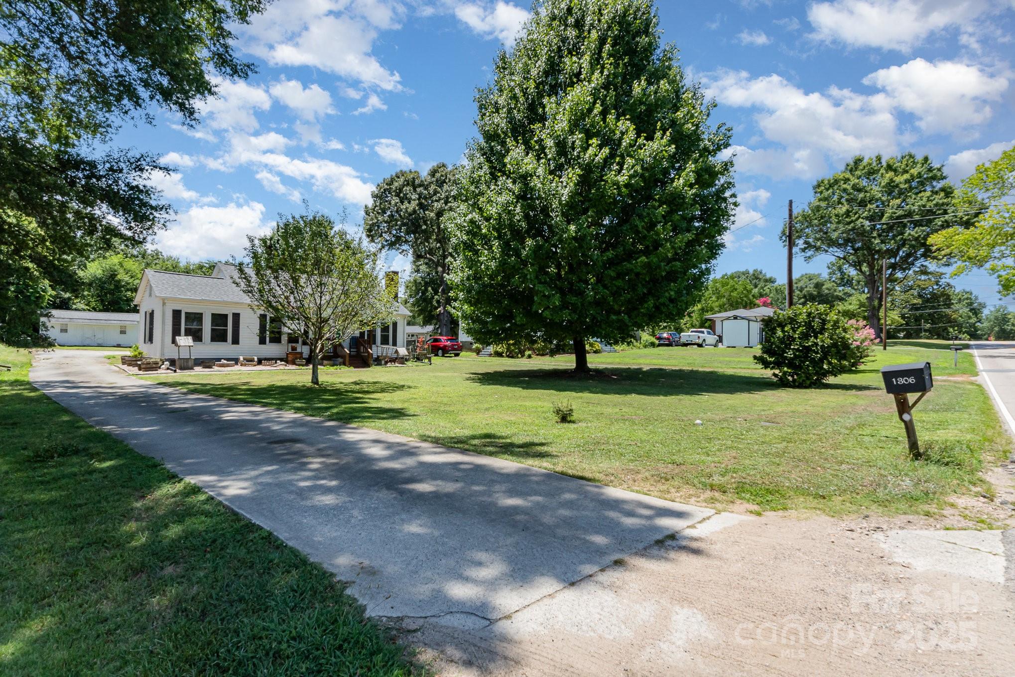 1306 Brantley Road