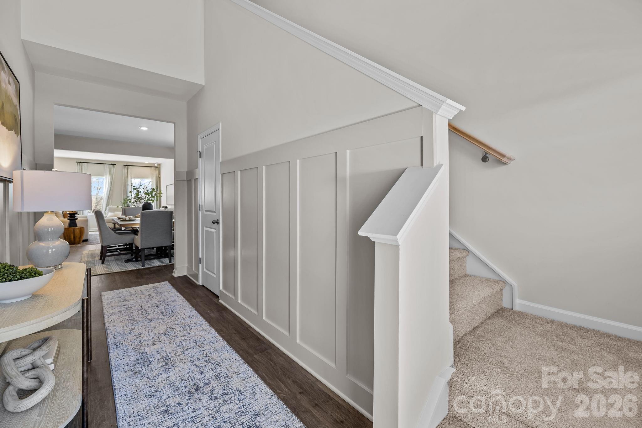 1043 Rocking Horse Road