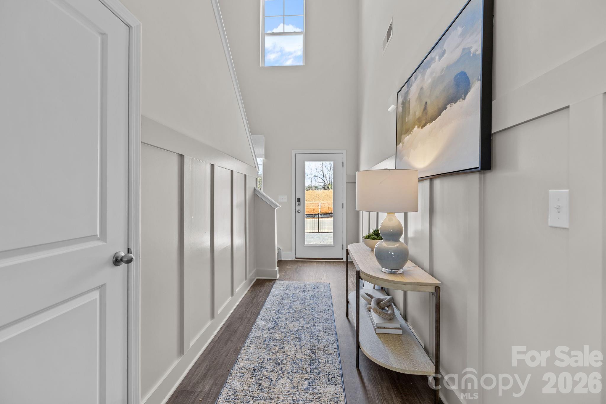 1043 Rocking Horse Road