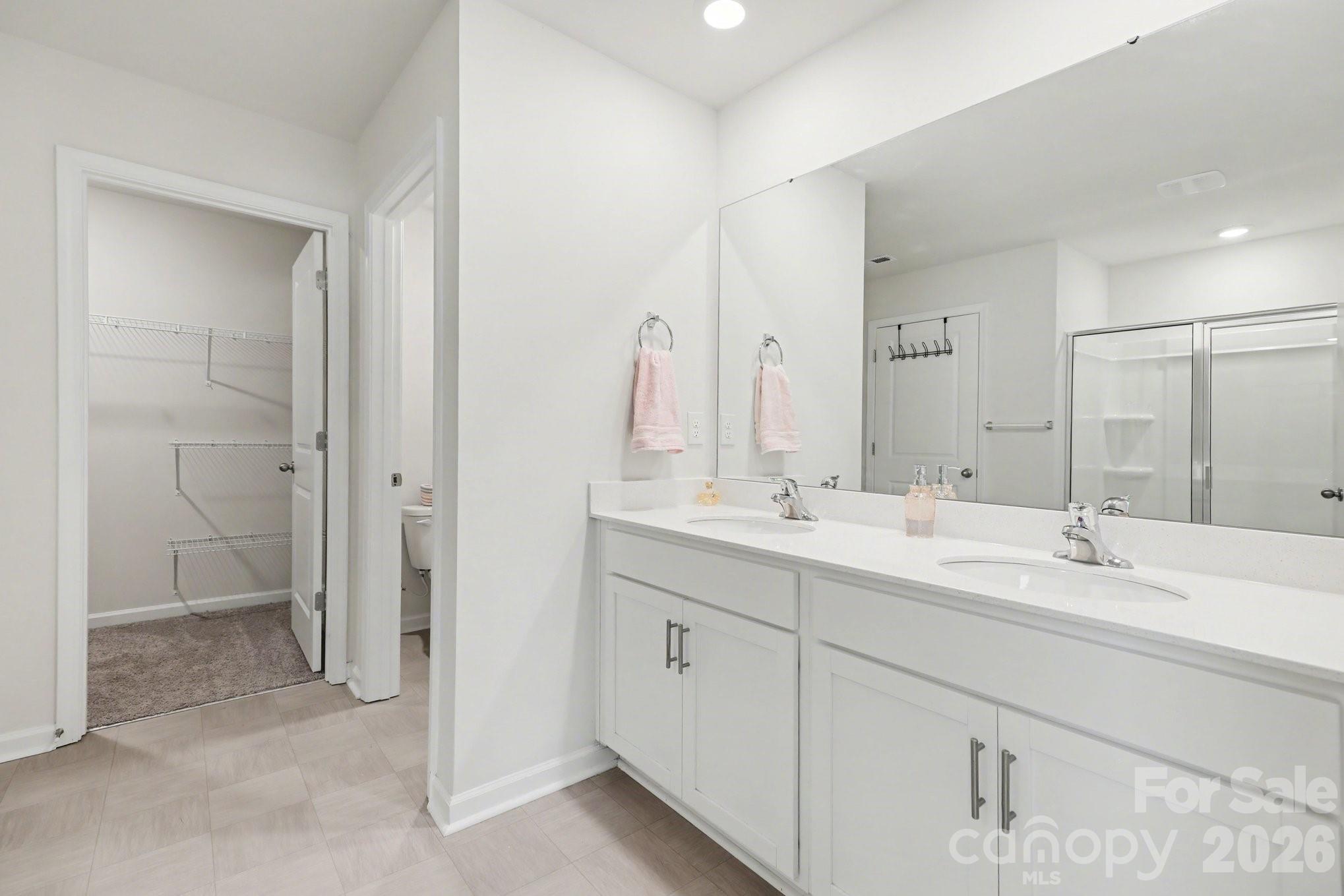 The Enclave At Sugar Creek - Residential