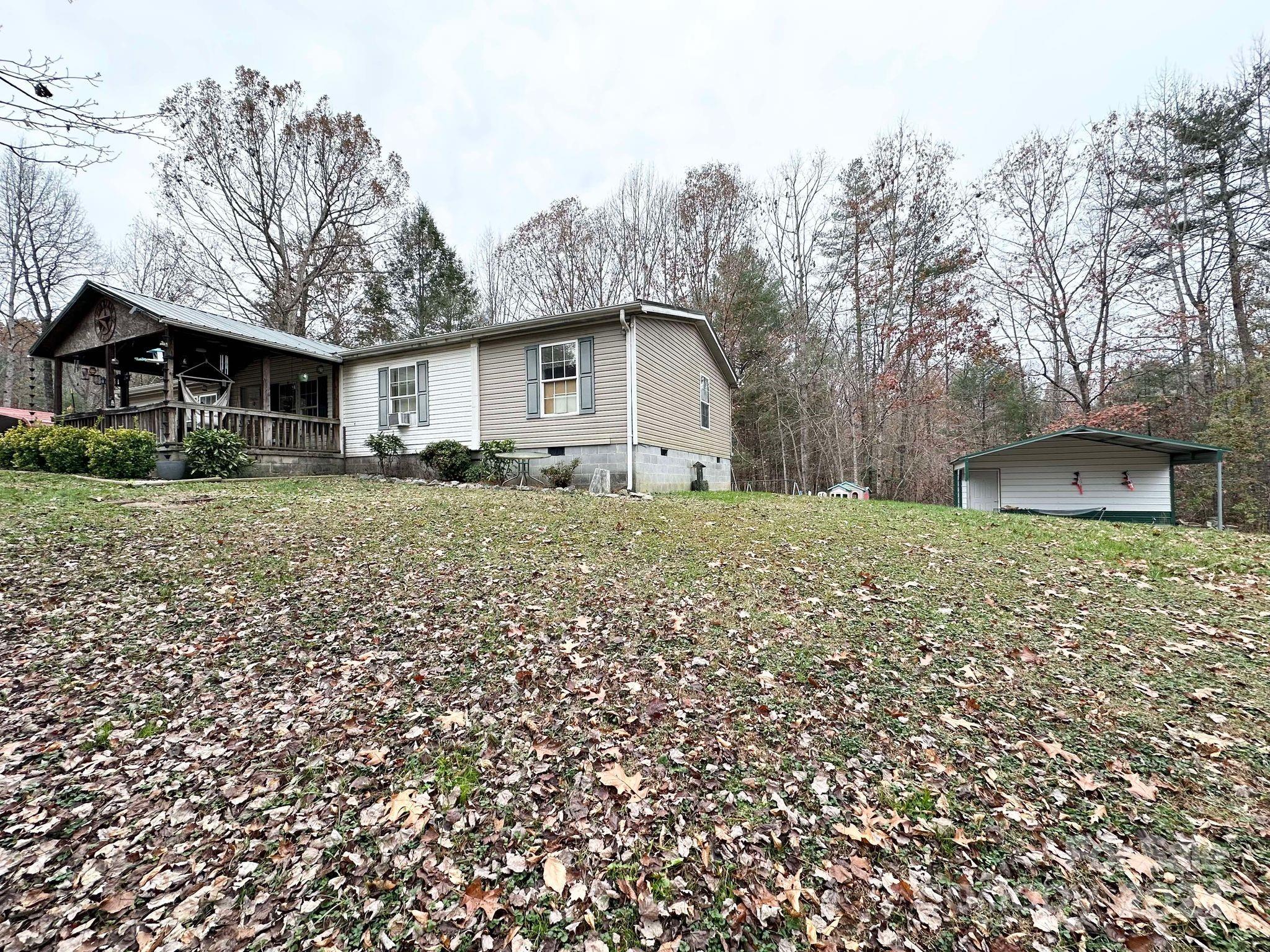 Morganton, North Carolina 28655, United States, 5 Bedrooms Bedrooms, ,3 BathroomsBathrooms,Residential,Under Contract,31262