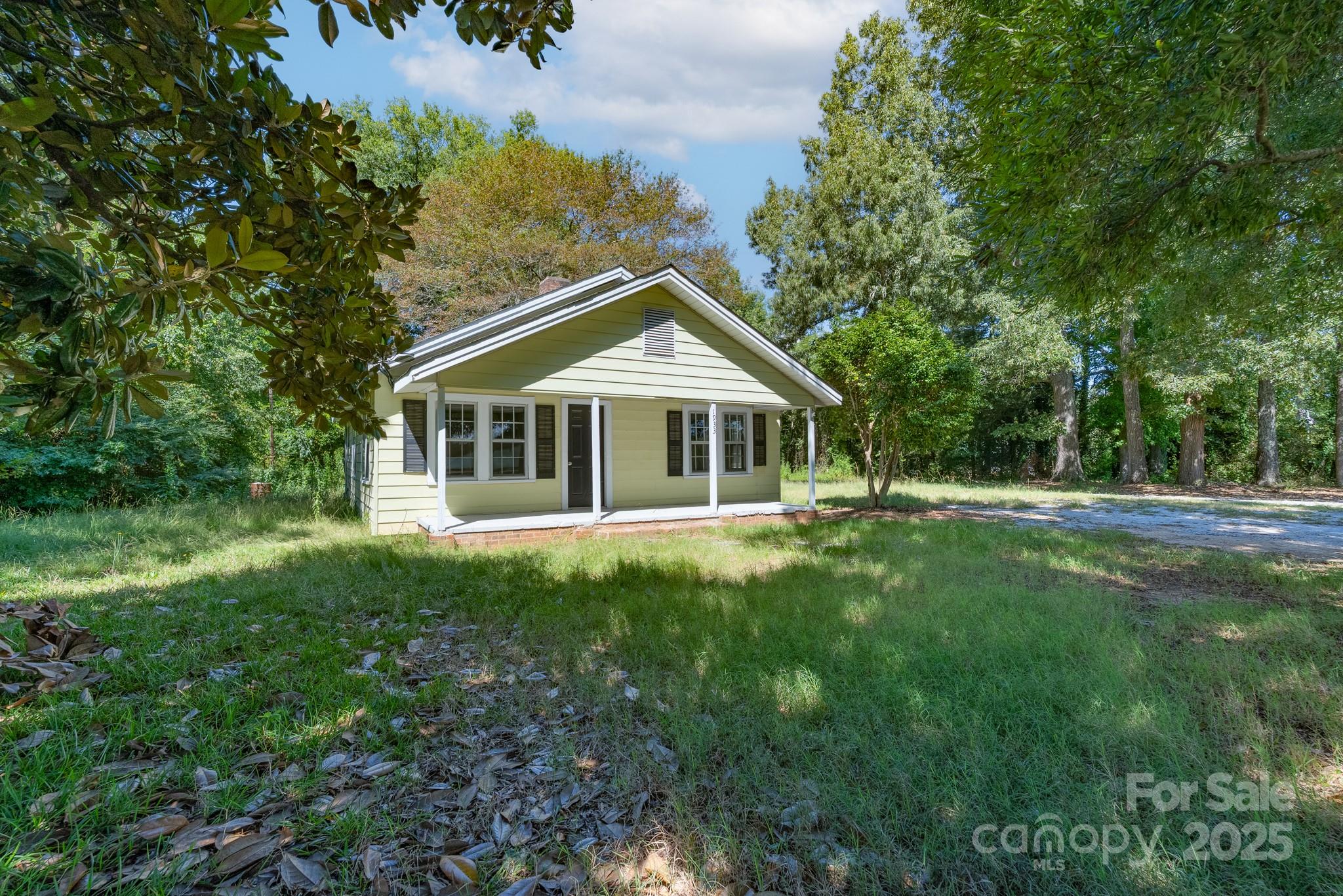 1933 N Rocky River Road