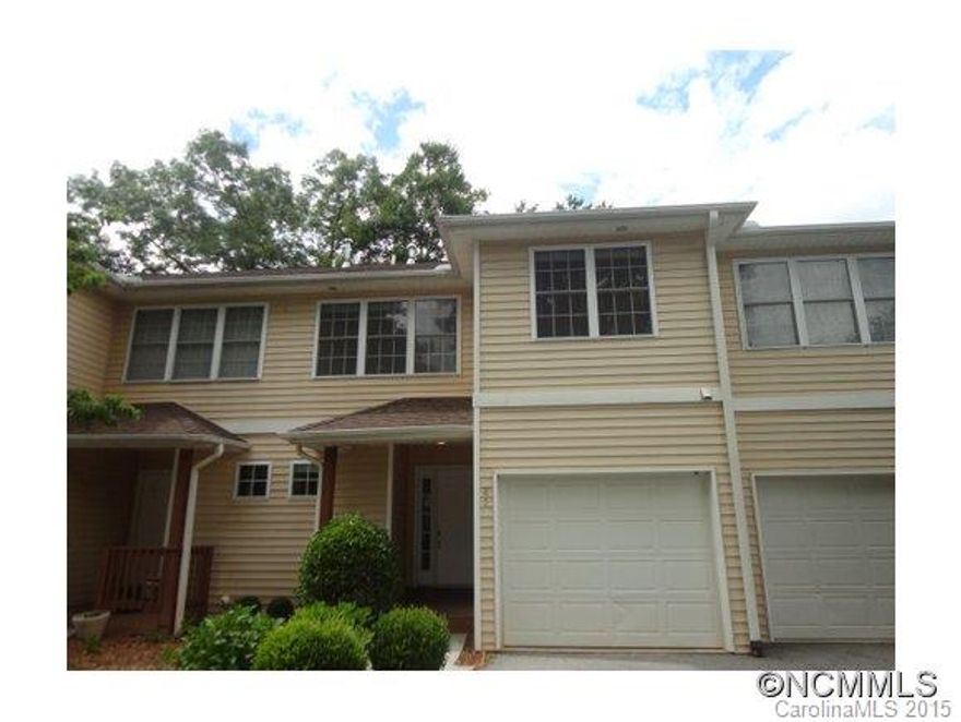 Move in ready new carpet, freshly painted thru-out, new heat pump. The 2 story great room draws you to the wall of windows overlooking a peaceful wooded setting. Spacious kitchen with breakfast bar & pantry. Guest quarters, family room & ample storage on the lower level. Master suite with walk-in closet. Enjoy outdoors with 2 levels of decks. One car garage. Community amenities include pool, fitness center, lake & walking trails. 2 pets allowed.