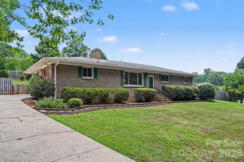 Photo of 9050 Miriam Drive, Huntersville, NC 28078 (MLS # 4399453)