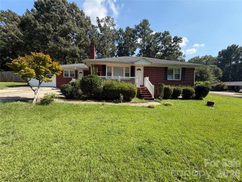 Photo of 604 Willow Street, Wadesboro, NC 28170 (MLS # 4430967)