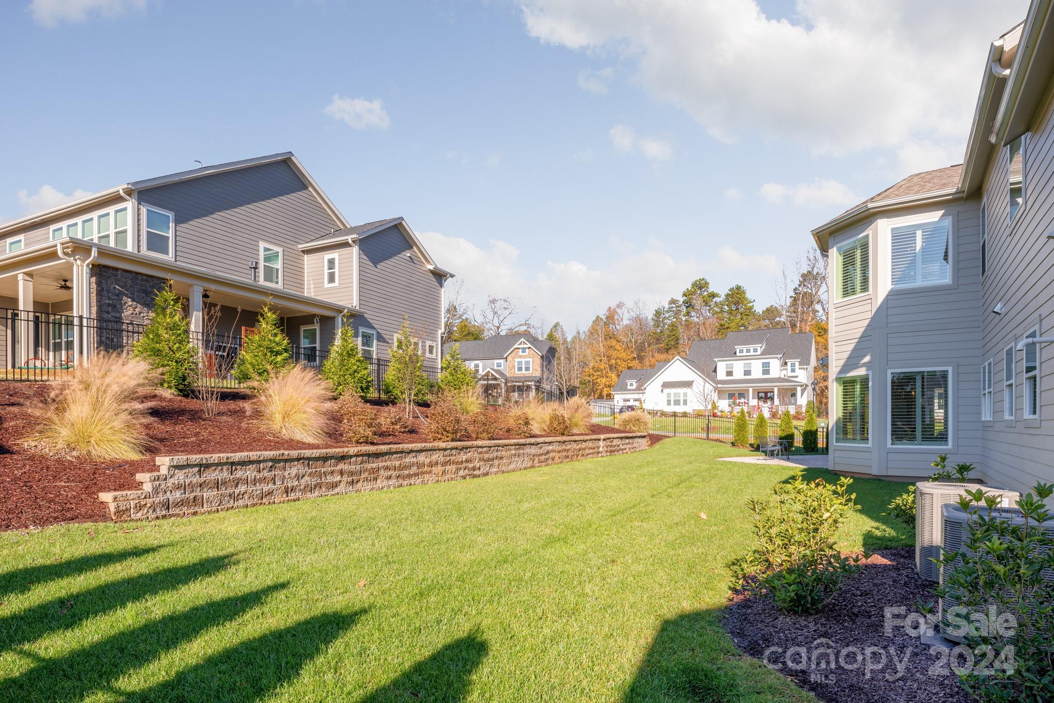 Hollins Grove - Residential