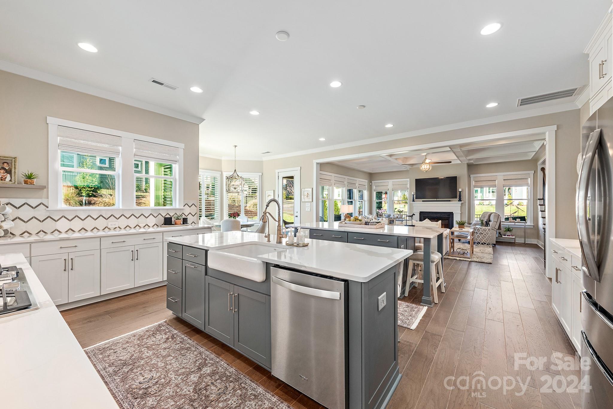 Hollins Grove - Residential