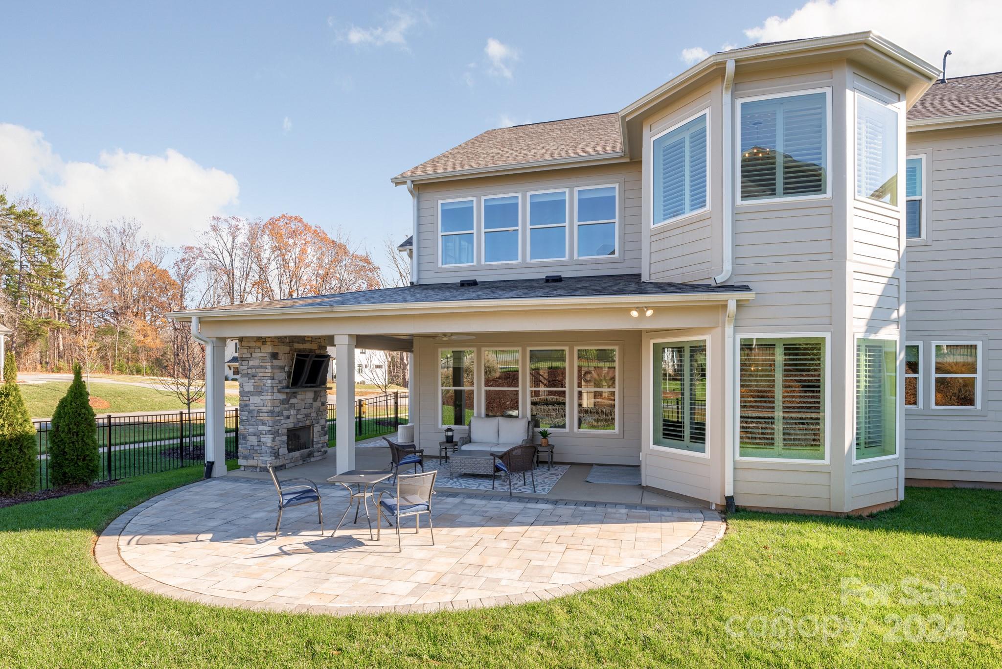 Hollins Grove - Residential