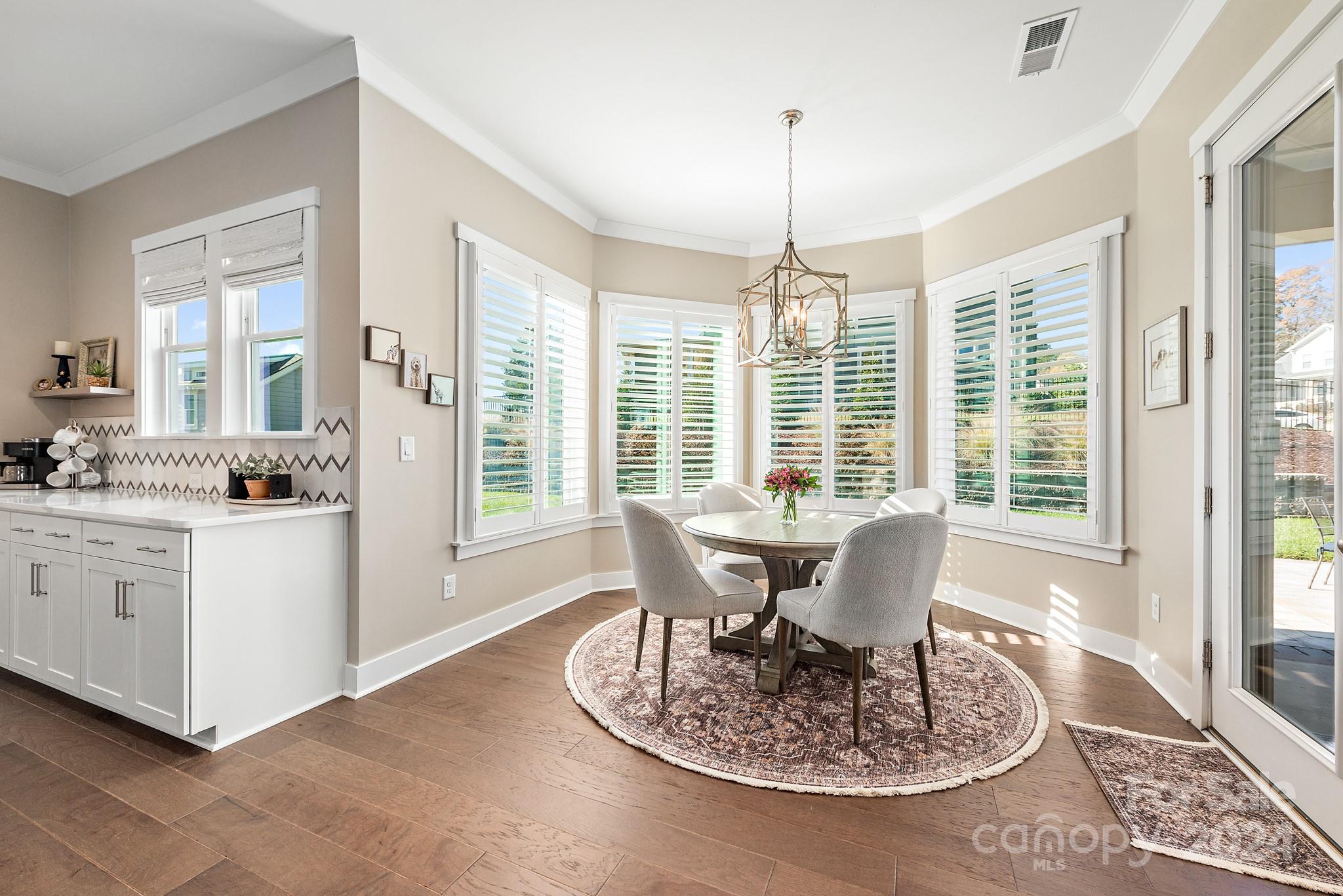 Hollins Grove - Residential