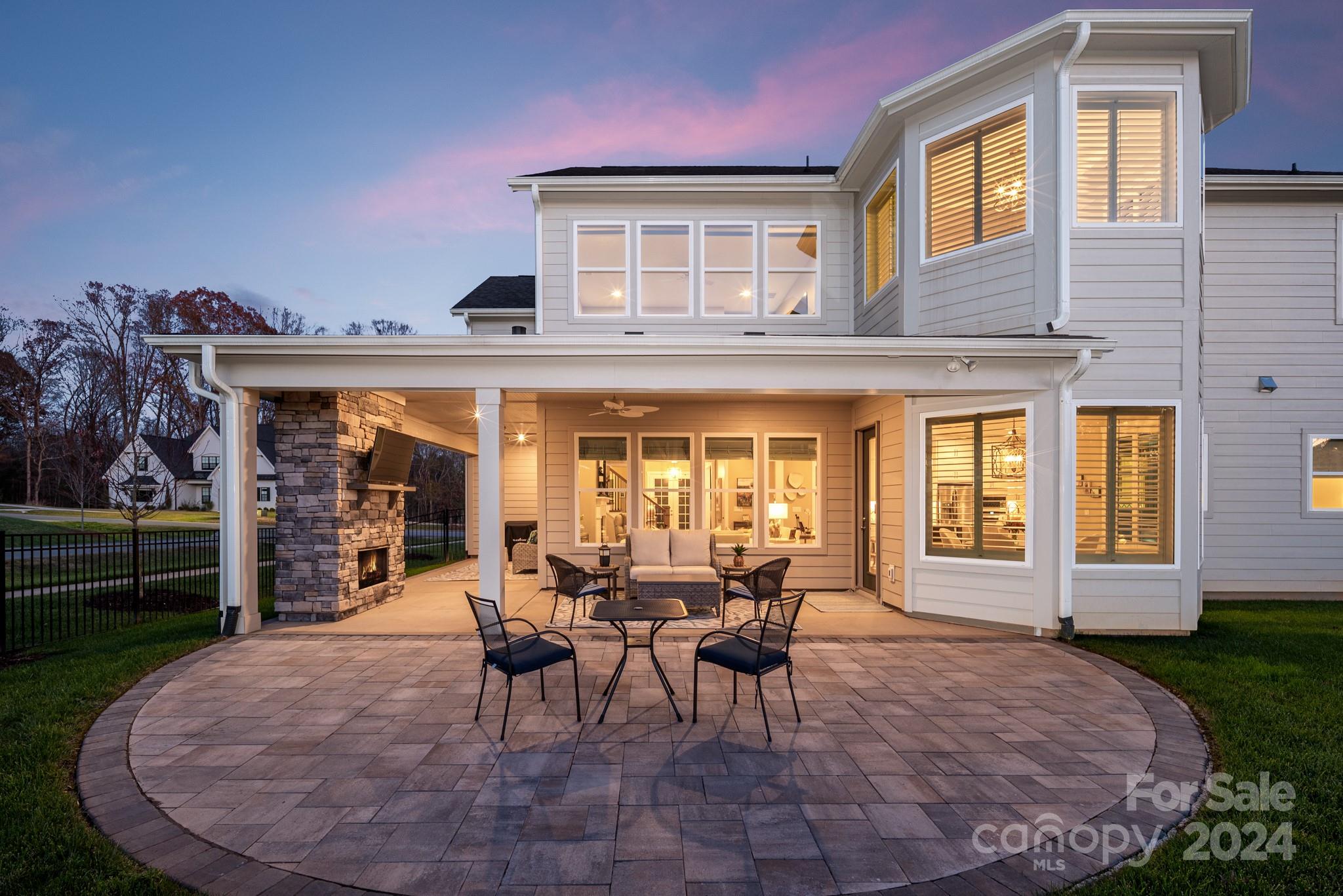 Hollins Grove - Residential