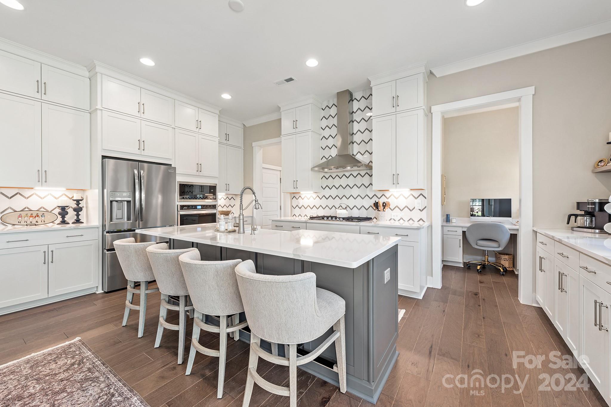 Hollins Grove - Residential