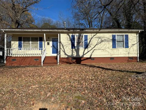 Photo of 230 Spring Street NW, Concord, NC 28025 (MLS # 4331616)