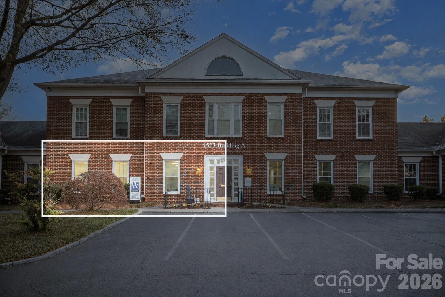 4523 Park Road A101, A101B
