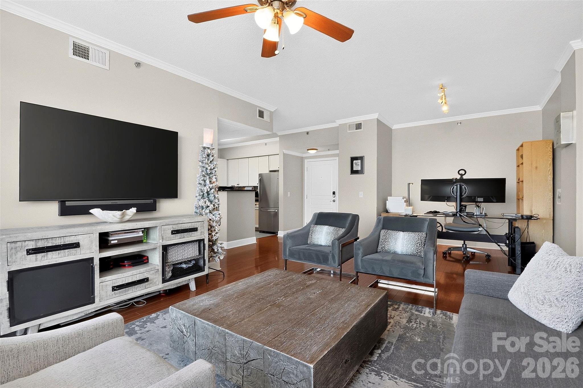 1315 East Boulevard 818