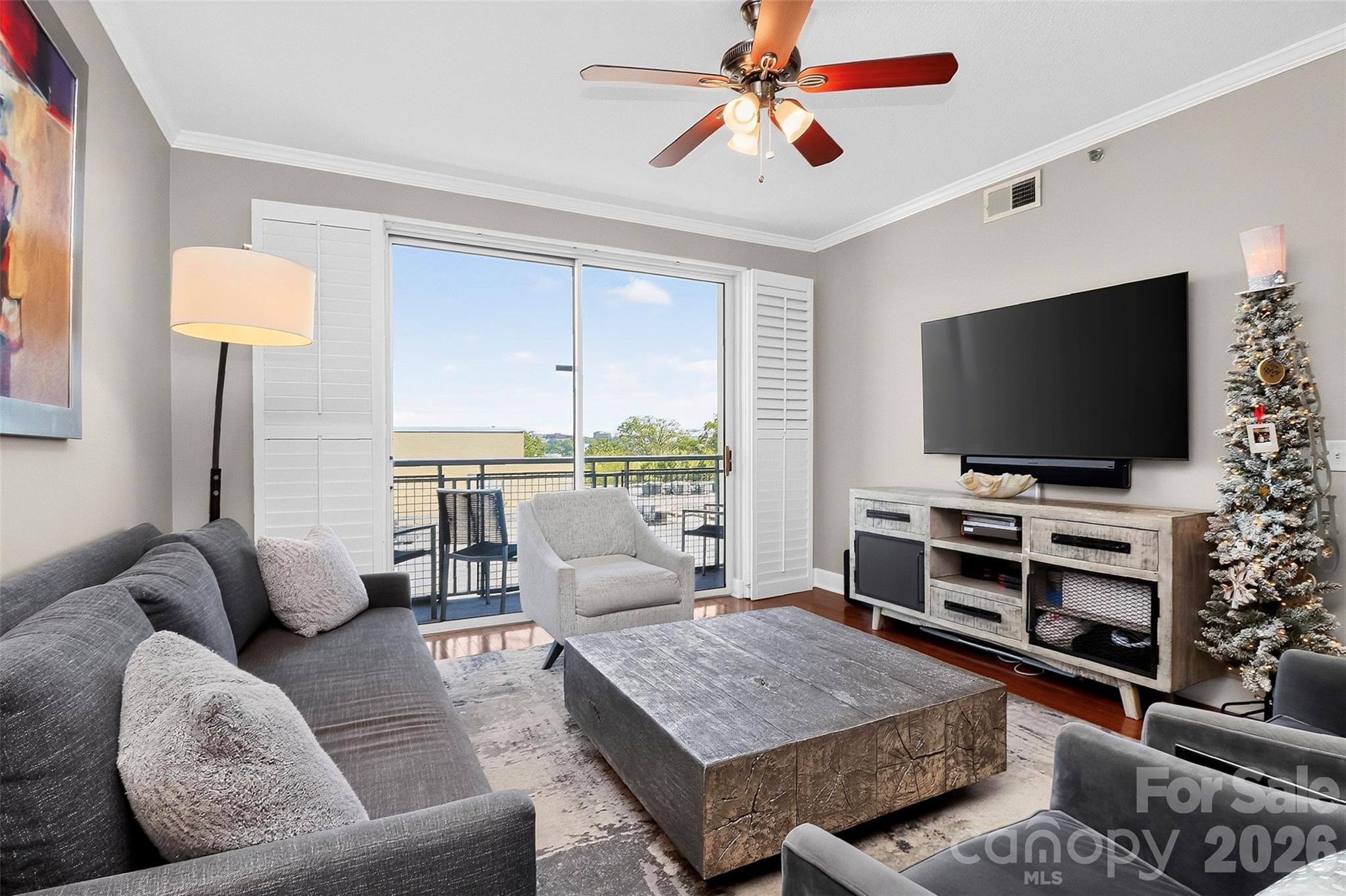 1315 East Boulevard 818