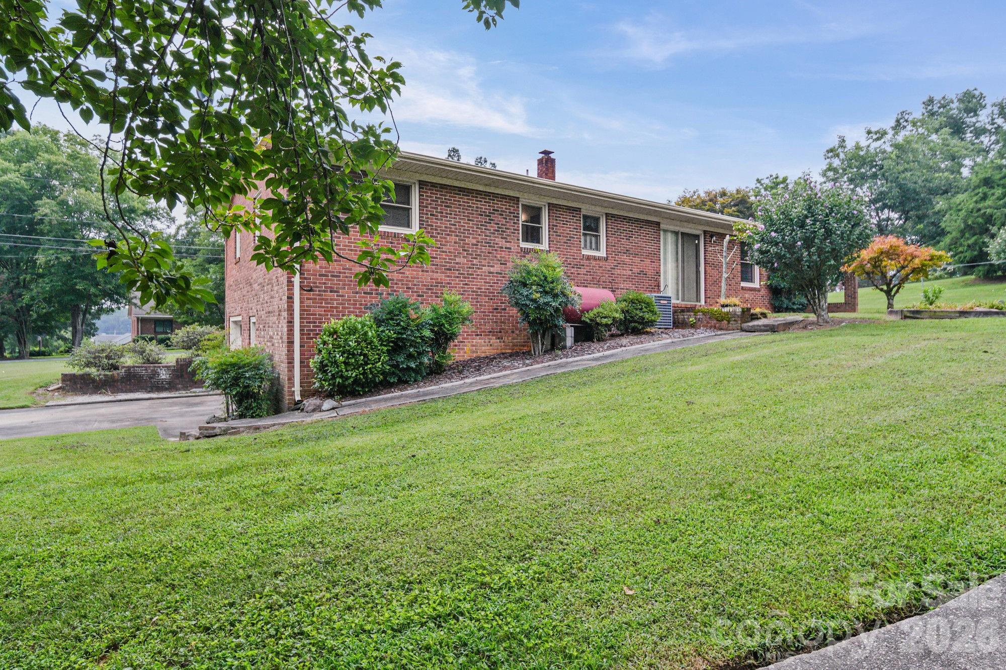 1008 Longview Drive