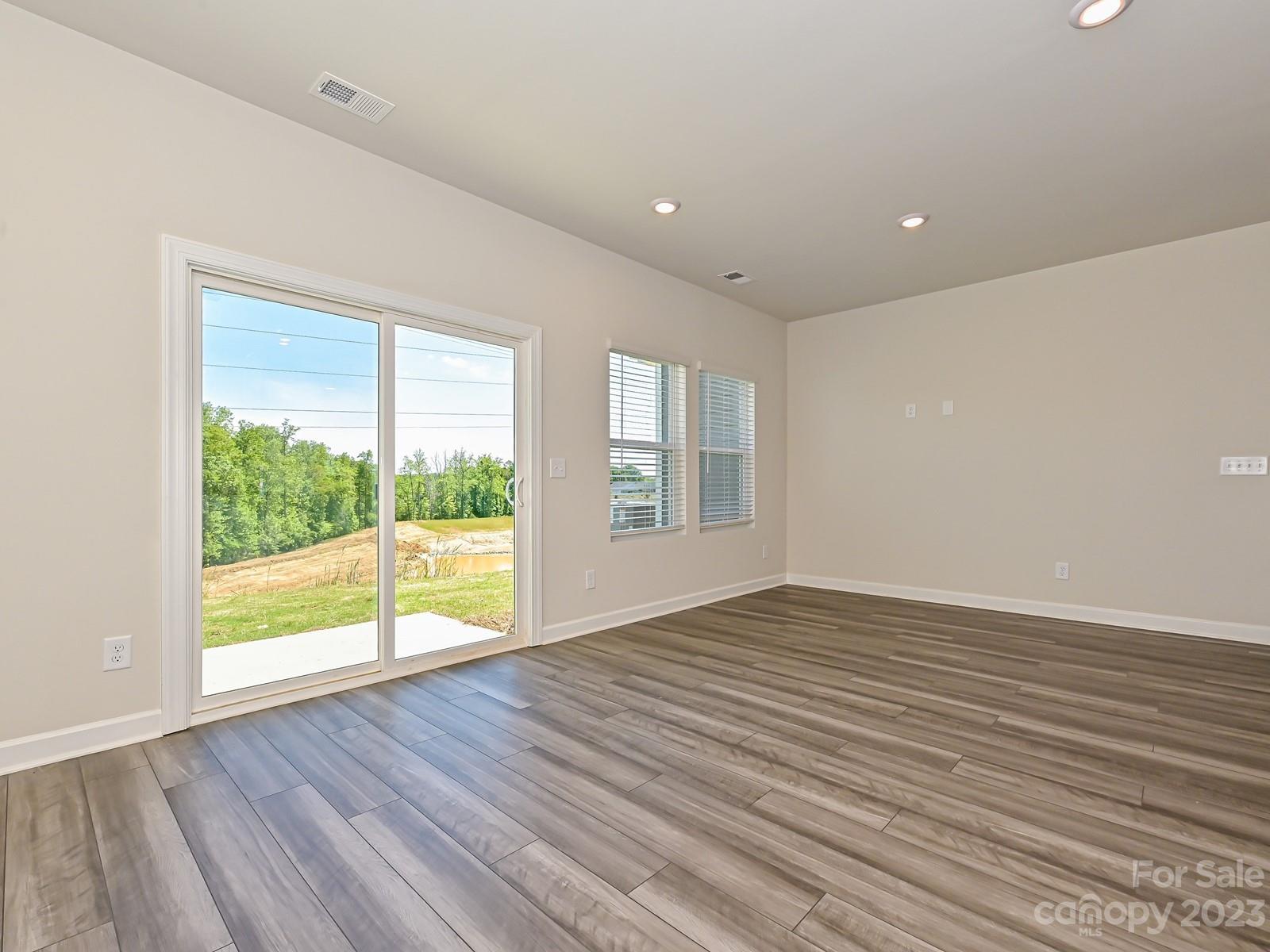 Georgetown Crossing - Residential