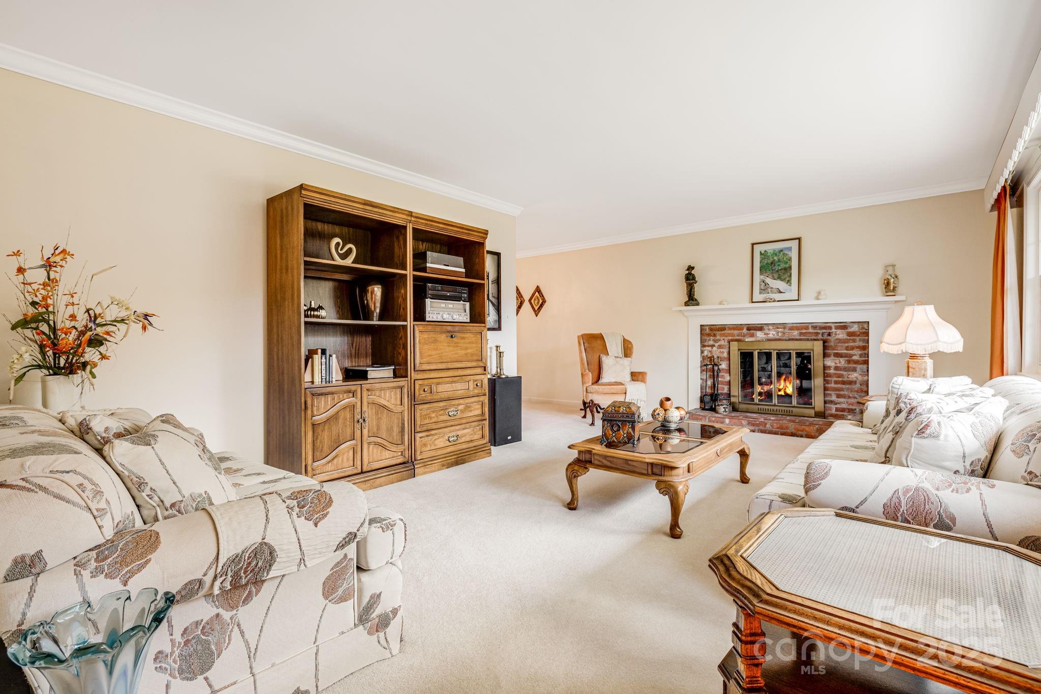 8 Fox Chase Road