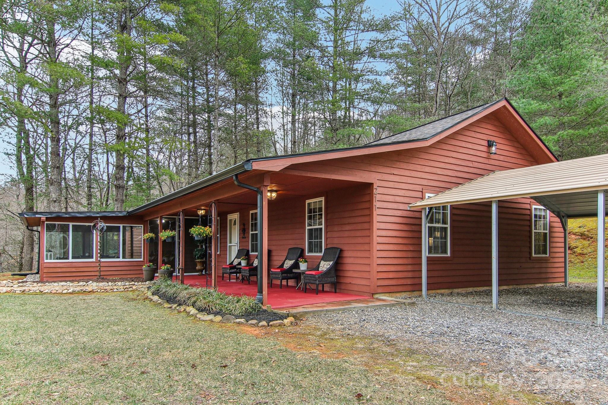 211 Heartland Ridge